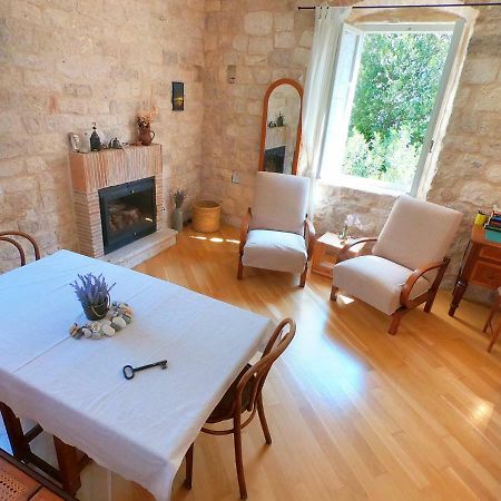 Historic Piazza House & Romantic Hidden Garden Hvar Town Zewnętrze zdjęcie