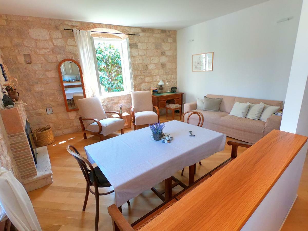Historic Piazza House & Romantic Hidden Garden Hvar Town Zewnętrze zdjęcie